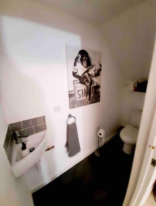 Lovely 1-Bedroom Serviced Apartment In Deal, Kent Exterior photo